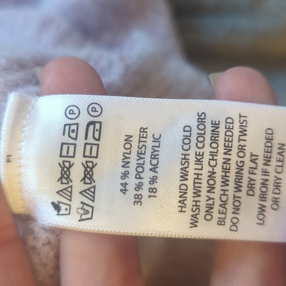 Jessica Simpson Sweater - Picture 3 of 4